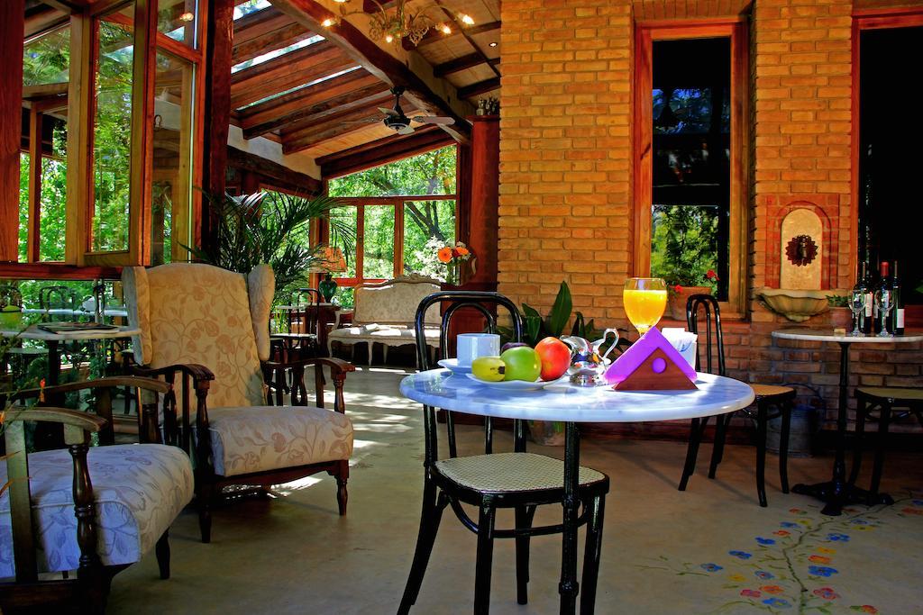 Отель Casa Glebinias Чакрас-де-Кория Экстерьер фото