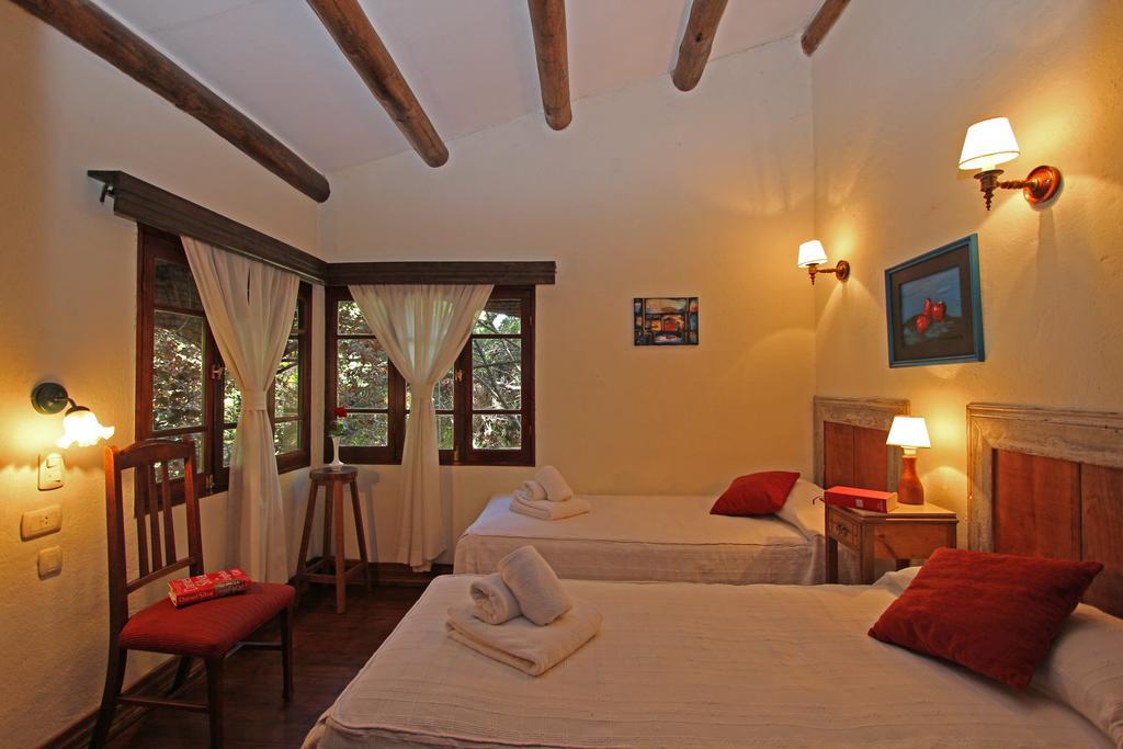 Отель Casa Glebinias Чакрас-де-Кория Экстерьер фото