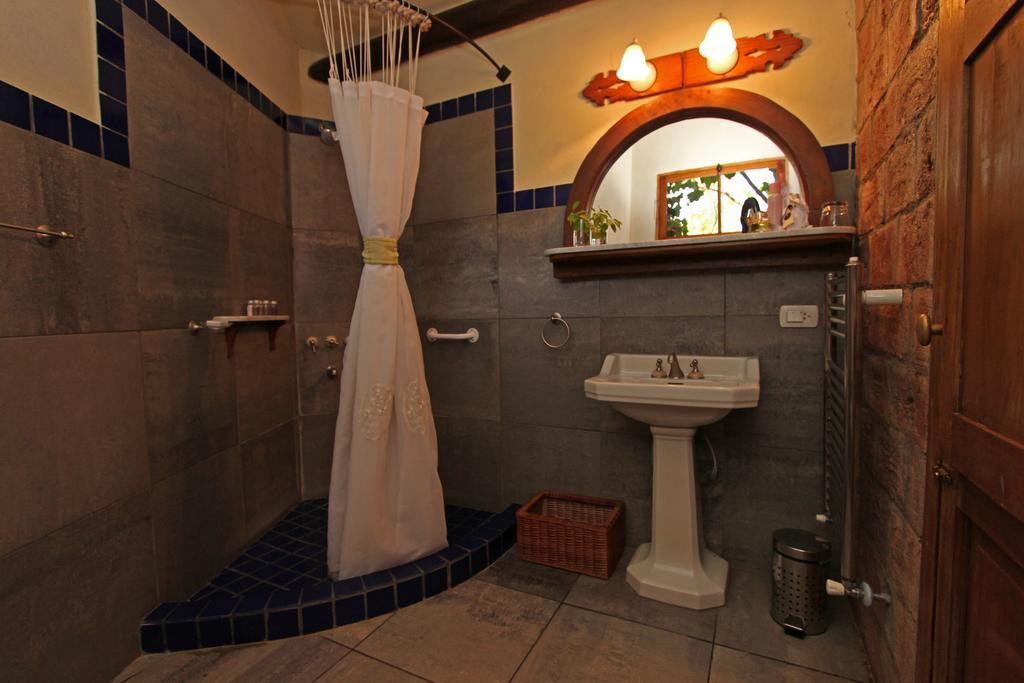 Отель Casa Glebinias Чакрас-де-Кория Экстерьер фото